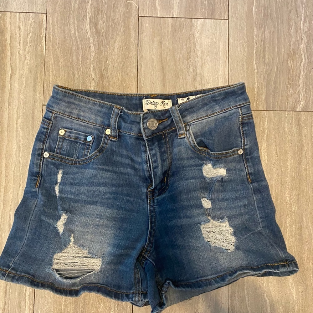 Indigo Rein Womens Blue Jean Denim Shorts Distressed Size 3 Mid-Rise